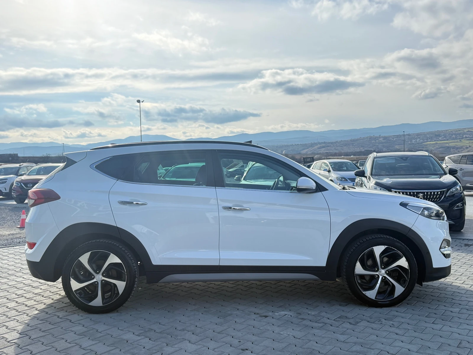 Hyundai Tucson 1.7 crdi СОБСТВЕН ЛИЗИНГ !!! - изображение 4