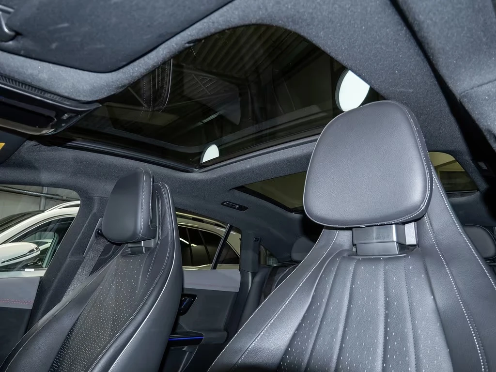 Mercedes-Benz EQE 350/AMG/4MATIC/BURM/PANO/360/DIGITAL LIGHT/, снимка 5 - Автомобили и джипове - 53952757