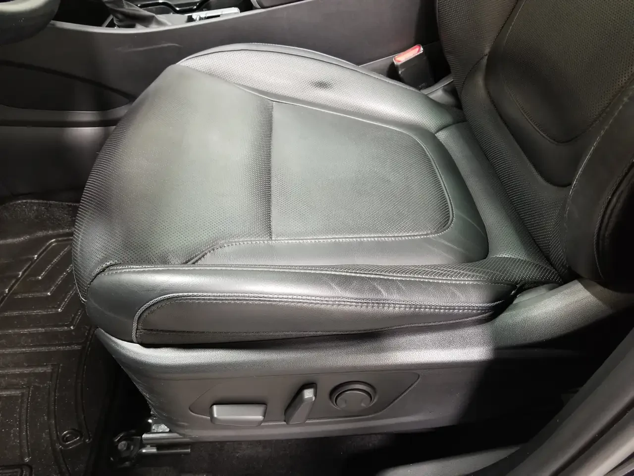 Hyundai Tucson, снимка 2 - Автомобили и джипове - 54651453