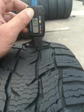 Гуми Зимни 215/65R16, снимка 8