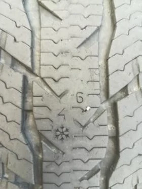 Гуми Зимни 215/65R16, снимка 5
