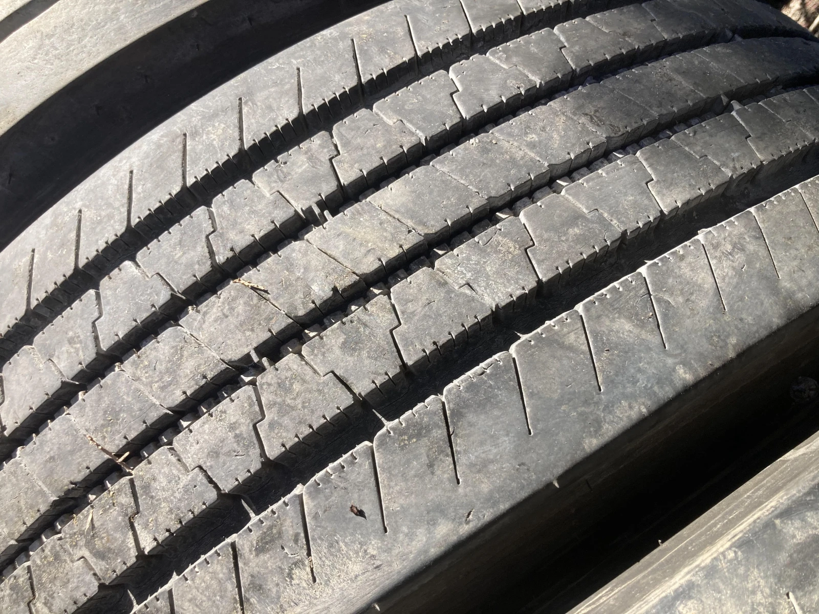 ���� � ������ 275/70R22.5 | Mobile.bg � ����������� 1