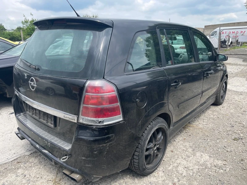 Opel Zafira 1.9, снимка 3 - Автомобили и джипове - 40843075