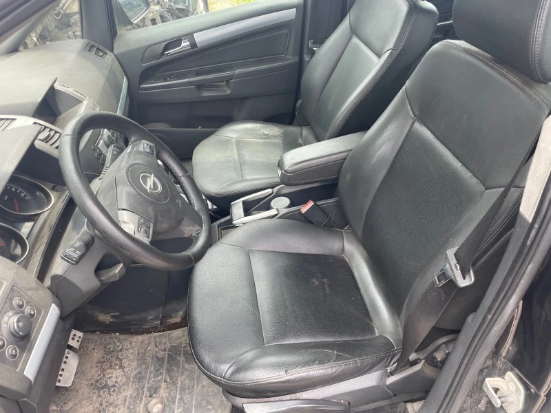 Opel Zafira 1.9, снимка 11 - Автомобили и джипове - 40843075