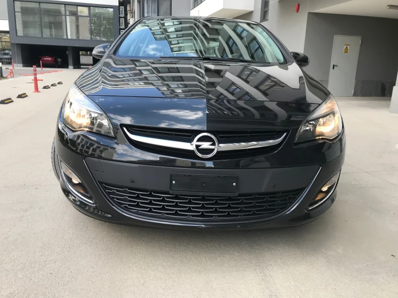 Opel Astra 1.4T 140ph* ACTIVE EDITION* EURO 5B* TOP* SWISS* , снимка 2 - Автомобили и джипове - 47110482