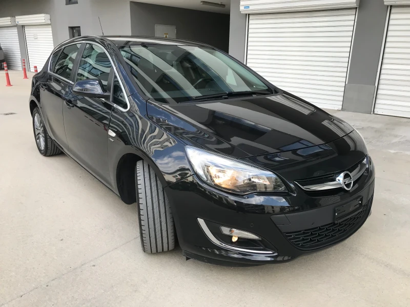 Opel Astra 1.4T 140ph* ACTIVE EDITION* EURO 5B* TOP* SWISS* , снимка 3 - Автомобили и джипове - 47110482