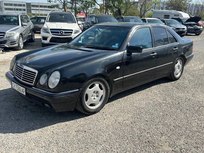 Mercedes-Benz E 200, снимка 2 - Автомобили и джипове - 47460662