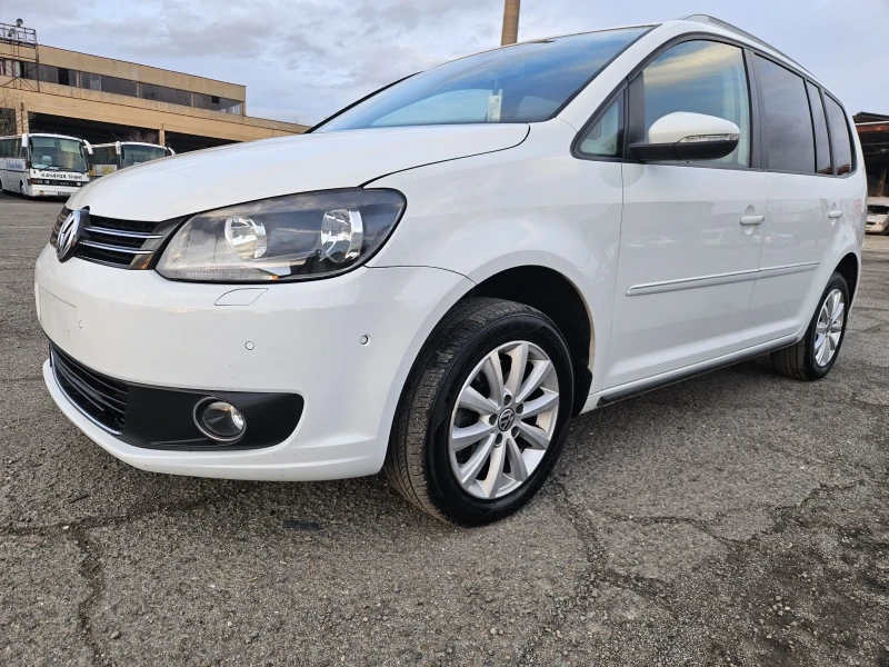 VW Touran 2.0tdi automat 6+ 1 koja navi 140ps panorama, снимка 1 - Автомобили и джипове - 48367739