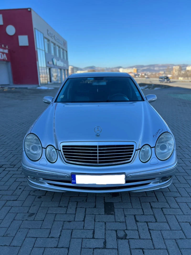 Mercedes-Benz E 320 Avangarde , снимка 3 - Автомобили и джипове - 48750974