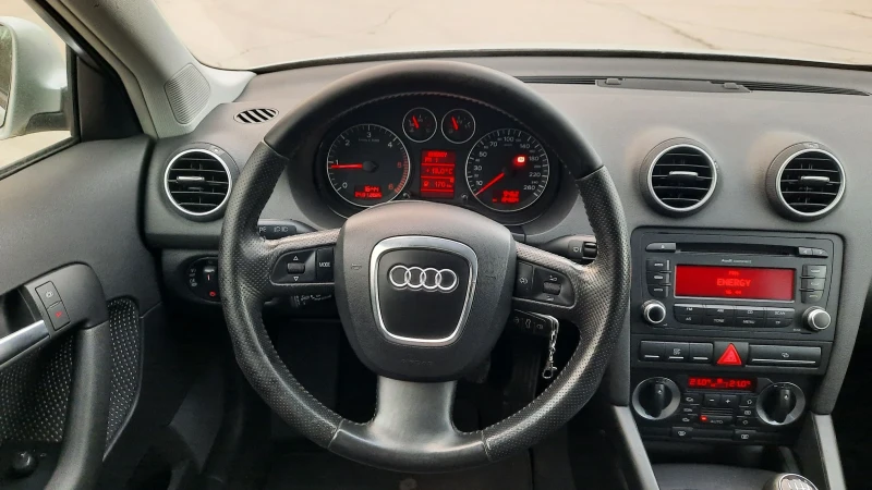 Audi A3 2.0TDI, снимка 13 - Автомобили и джипове - 48820064