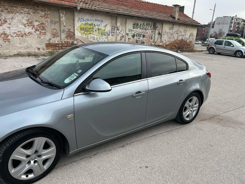 Opel Insignia, снимка 5 - Автомобили и джипове - 49470806