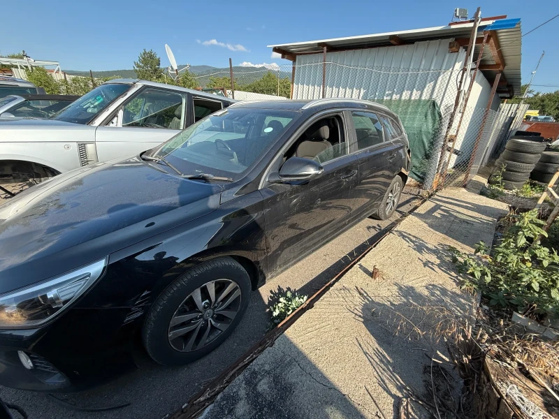 Hyundai I30 1.6 CRDI 110К.С на части, снимка 4 - Автомобили и джипове - 51070426