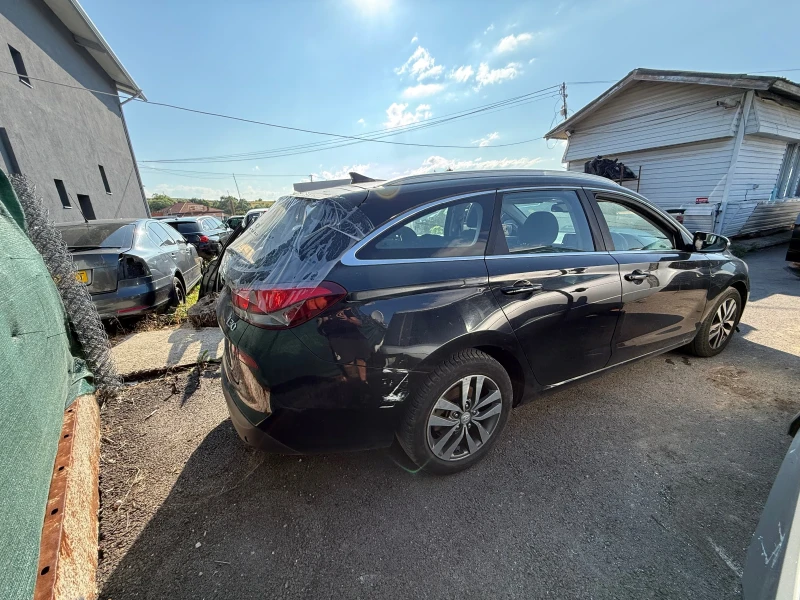 Hyundai I30 1.6 CRDI 110К.С на части, снимка 3 - Автомобили и джипове - 51070426