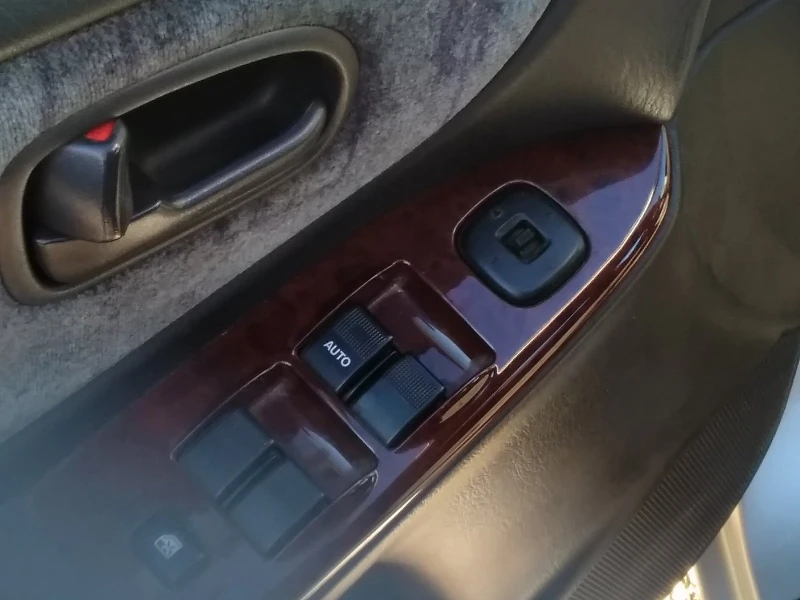 Mazda 626, снимка 6 - Автомобили и джипове - 51892309