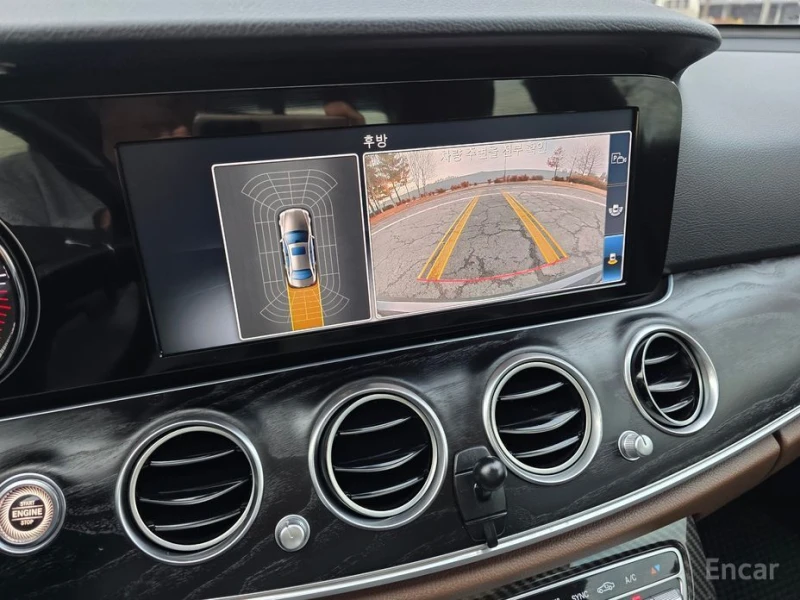 Mercedes-Benz E 220, снимка 10 - Автомобили и джипове - 52992311