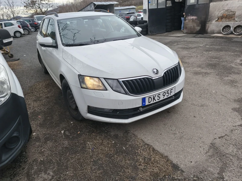 Skoda Octavia, снимка 2 - Автомобили и джипове - 53085220