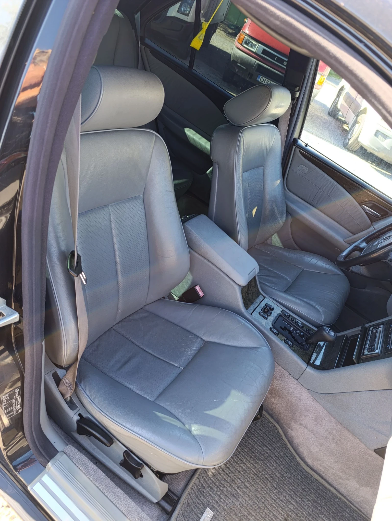 Mercedes-Benz E 200 gas | Mobile.bg — изображение 13