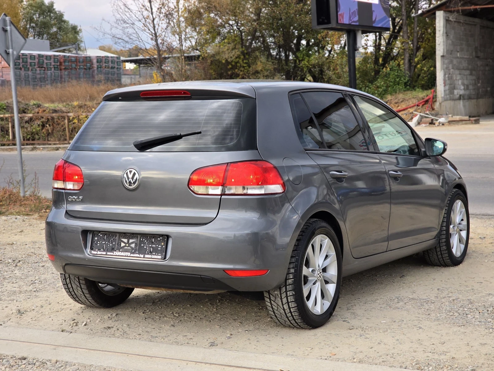 VW Golf 1.6i 102Hp ФАБРИЧНА ГАЗ - изображение 5