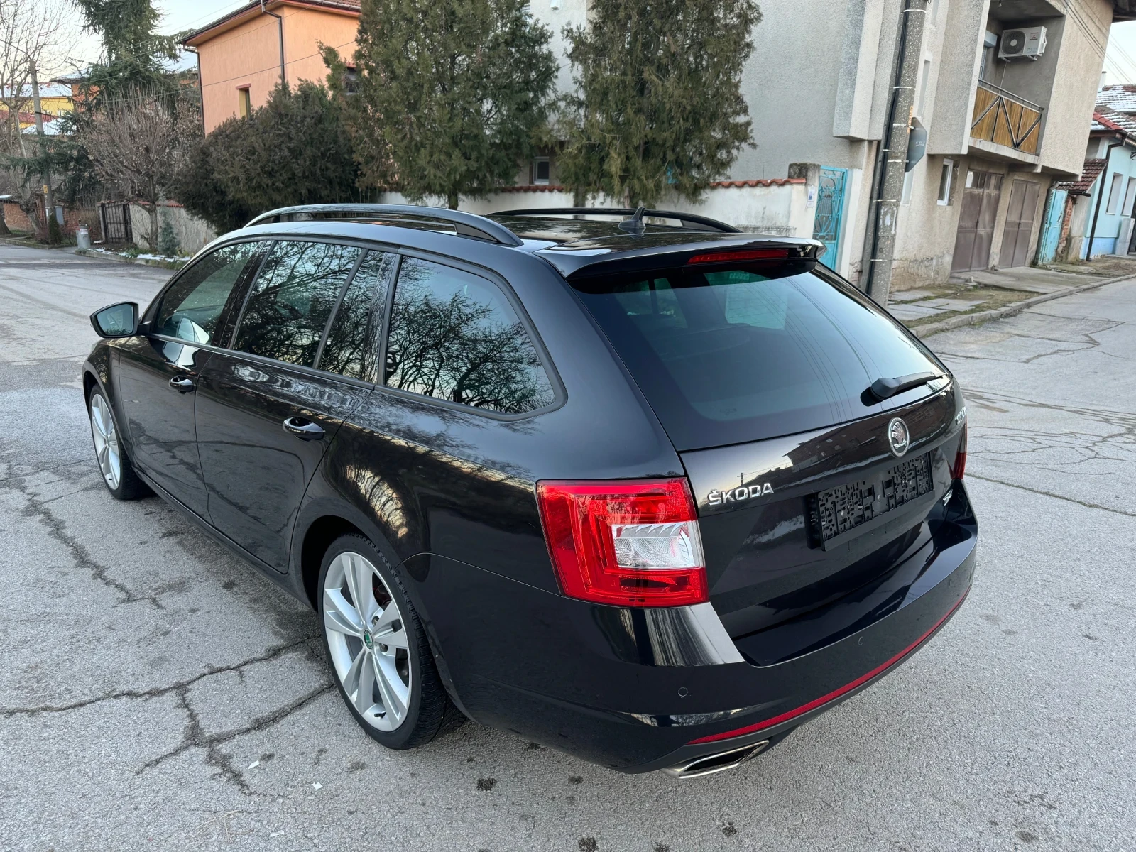 Skoda Octavia 2.0 VRS* DSTR* Panorama* Canton* Active Sound - изображение 4