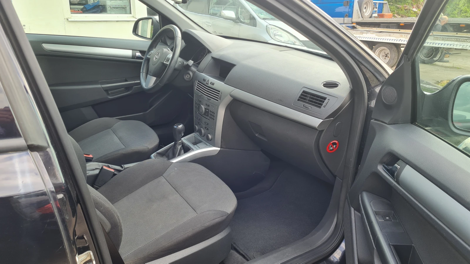 Opel Astra 1.4i - изображение 9