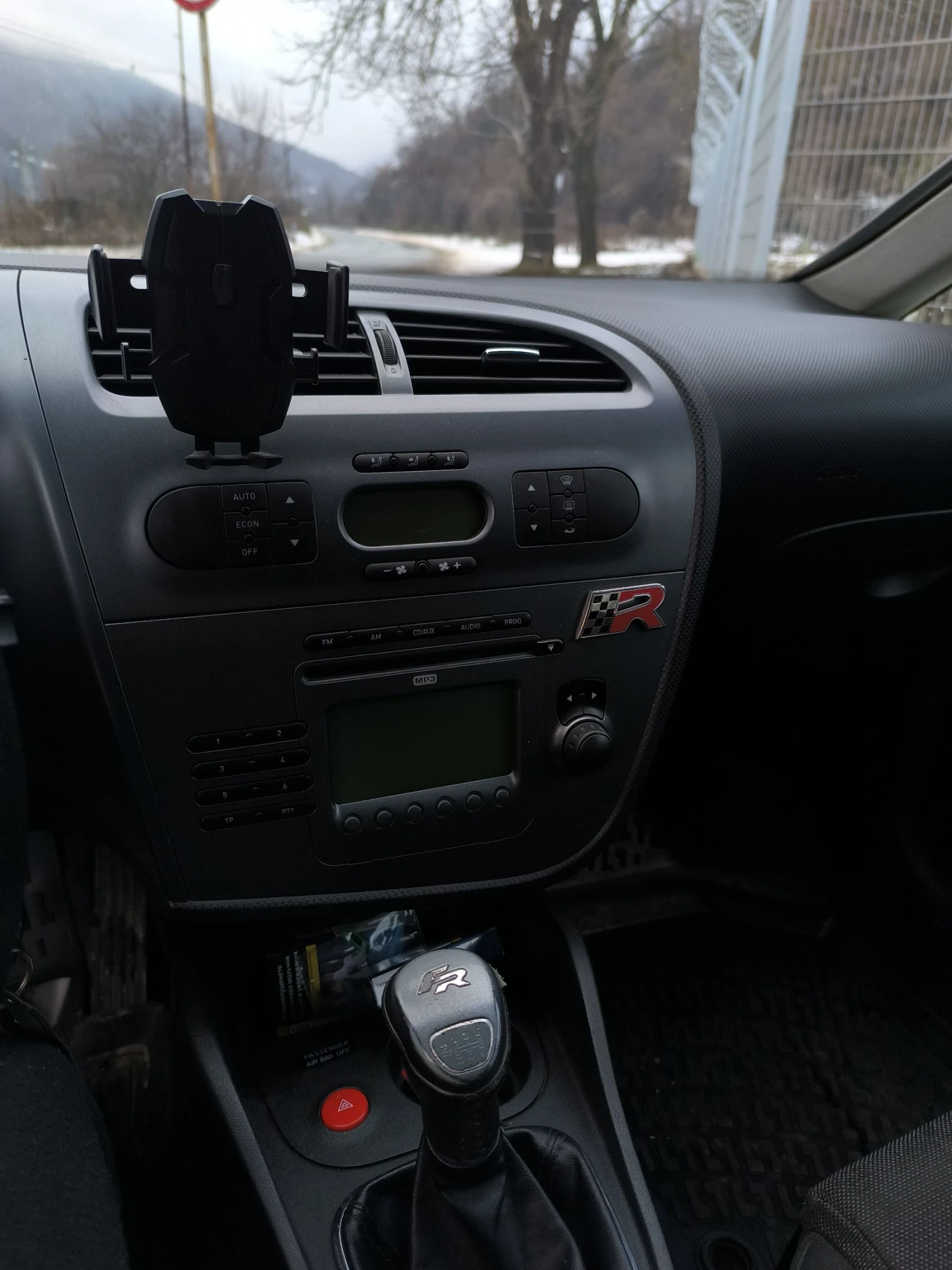 Seat Leon 2.0 TDI - изображение 9