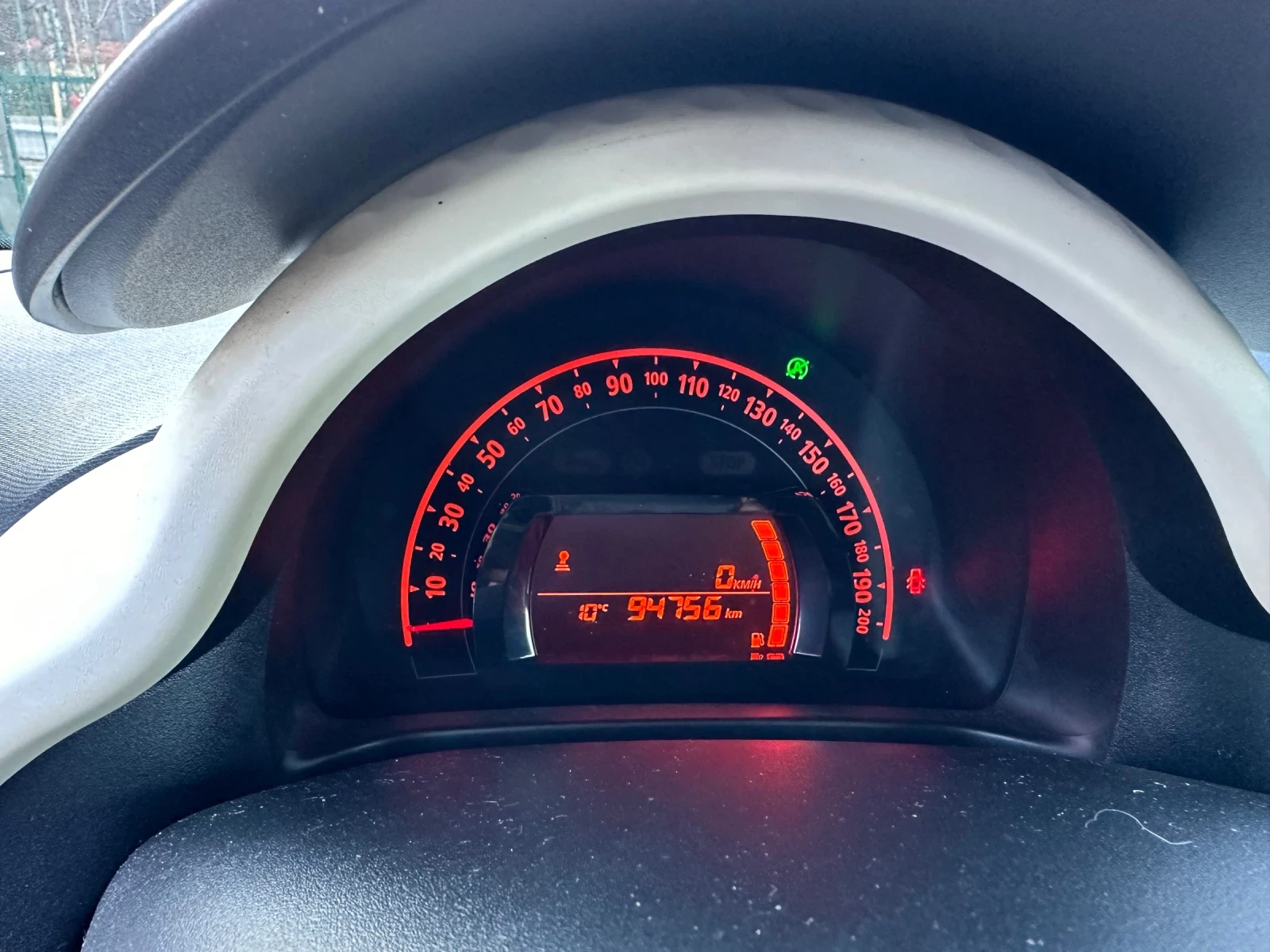 Renault Twingo 1.0 i - изображение 10