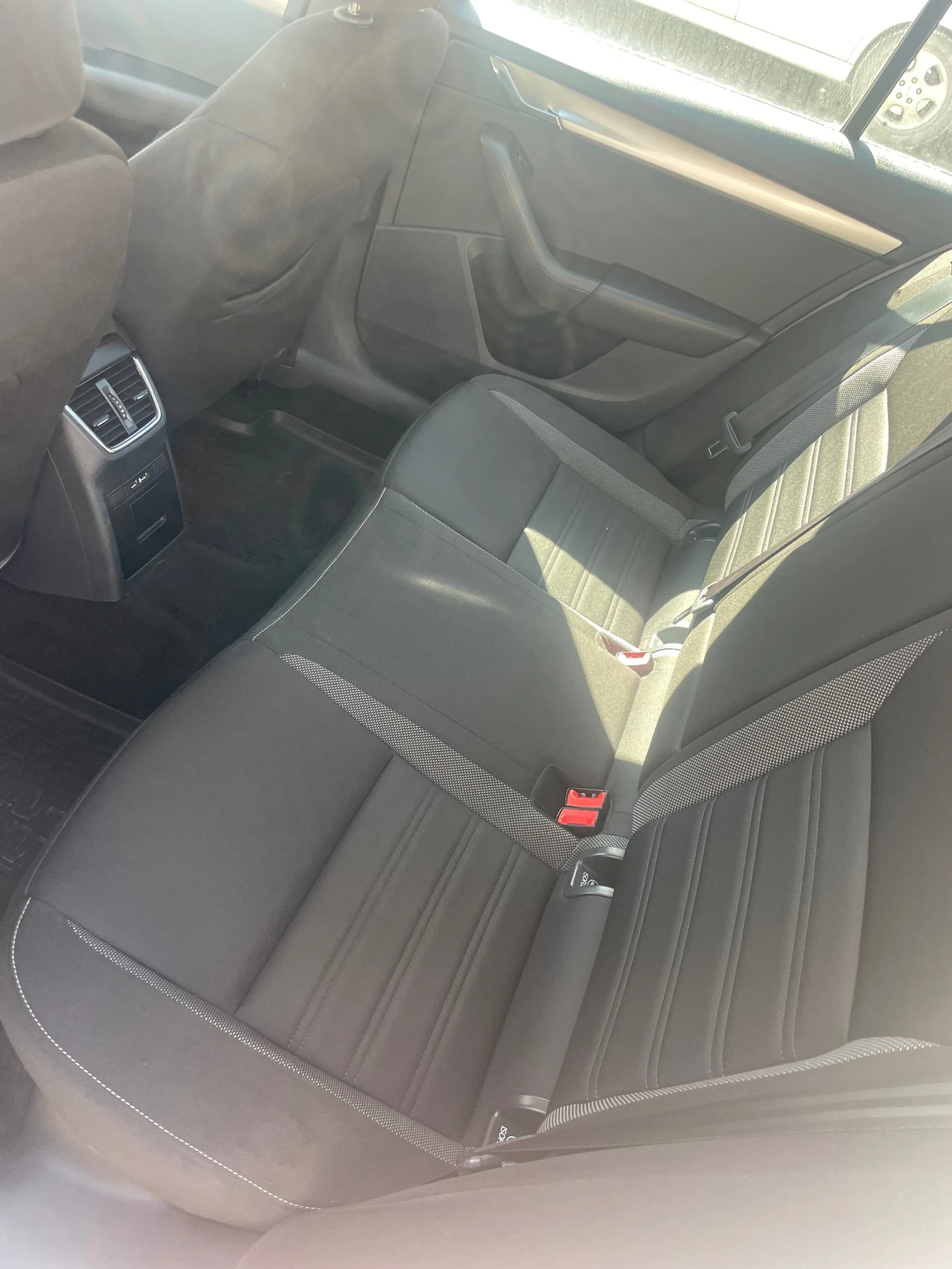 Skoda Octavia, снимка 12 - Автомобили и джипове - 53369459