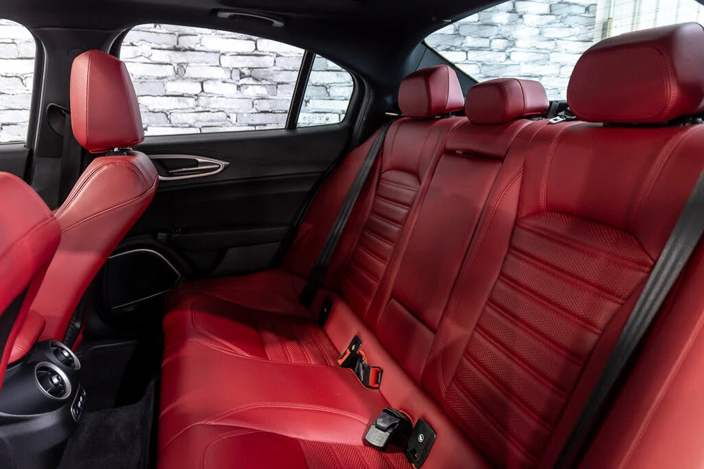 Alfa Romeo Giulia Veloce* CARFAX* ����������* (���� �� ��) | Mobile.bg � ����������� 10