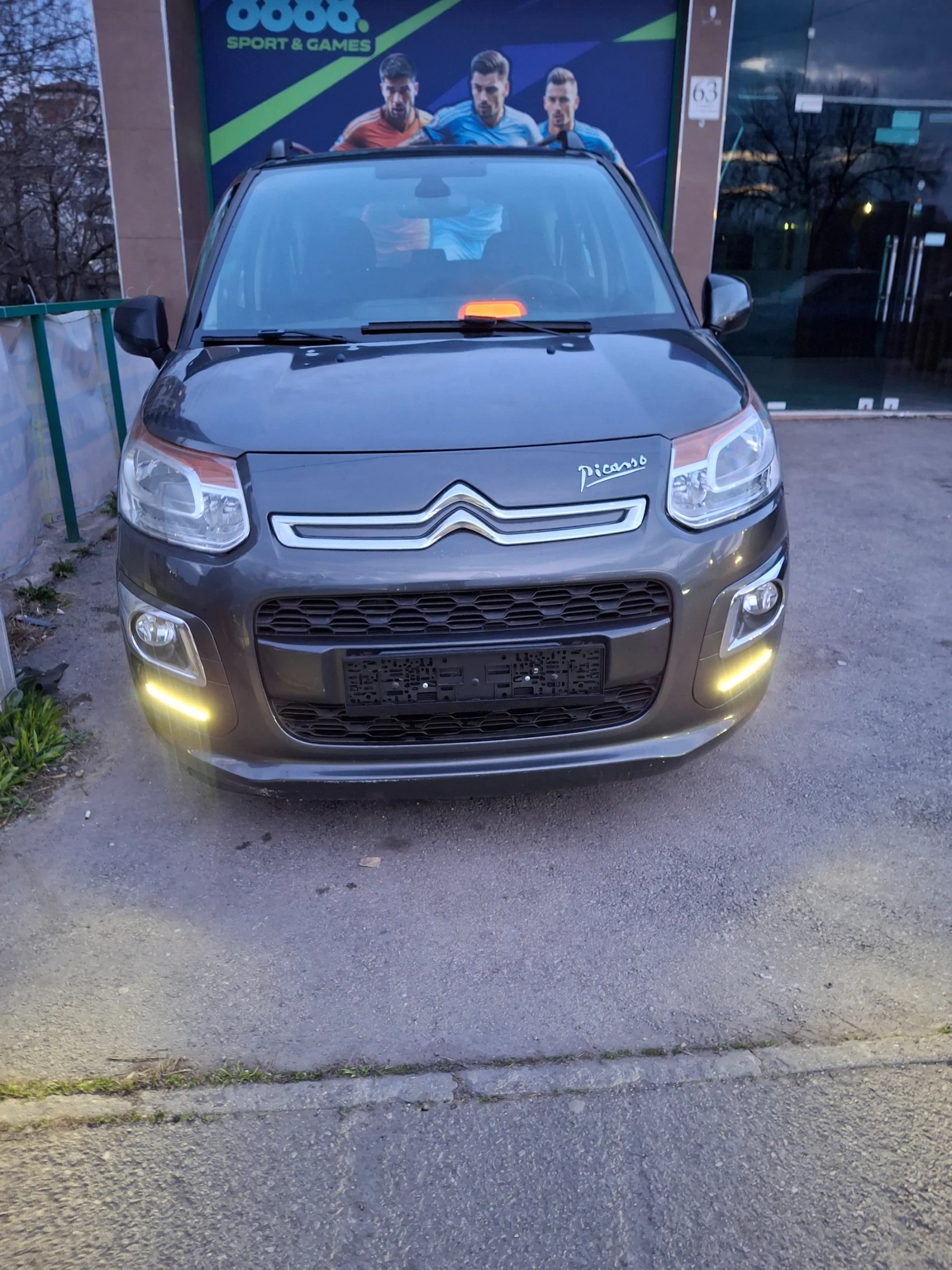 Citroen C3 Picasso 1.6 HDI EXSCLUSIVE FACE, снимка 12 - Автомобили и джипове - 54006019