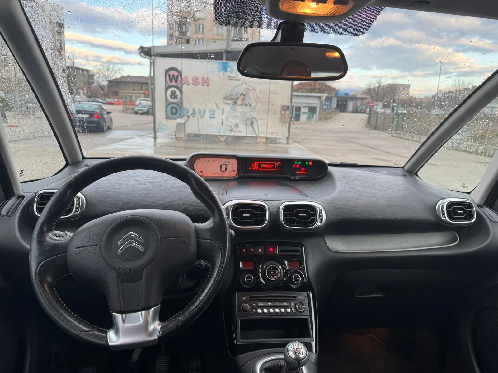 Citroen C3 Picasso 1.6 HDI EXSCLUSIVE FACE, снимка 4 - Автомобили и джипове - 54006019