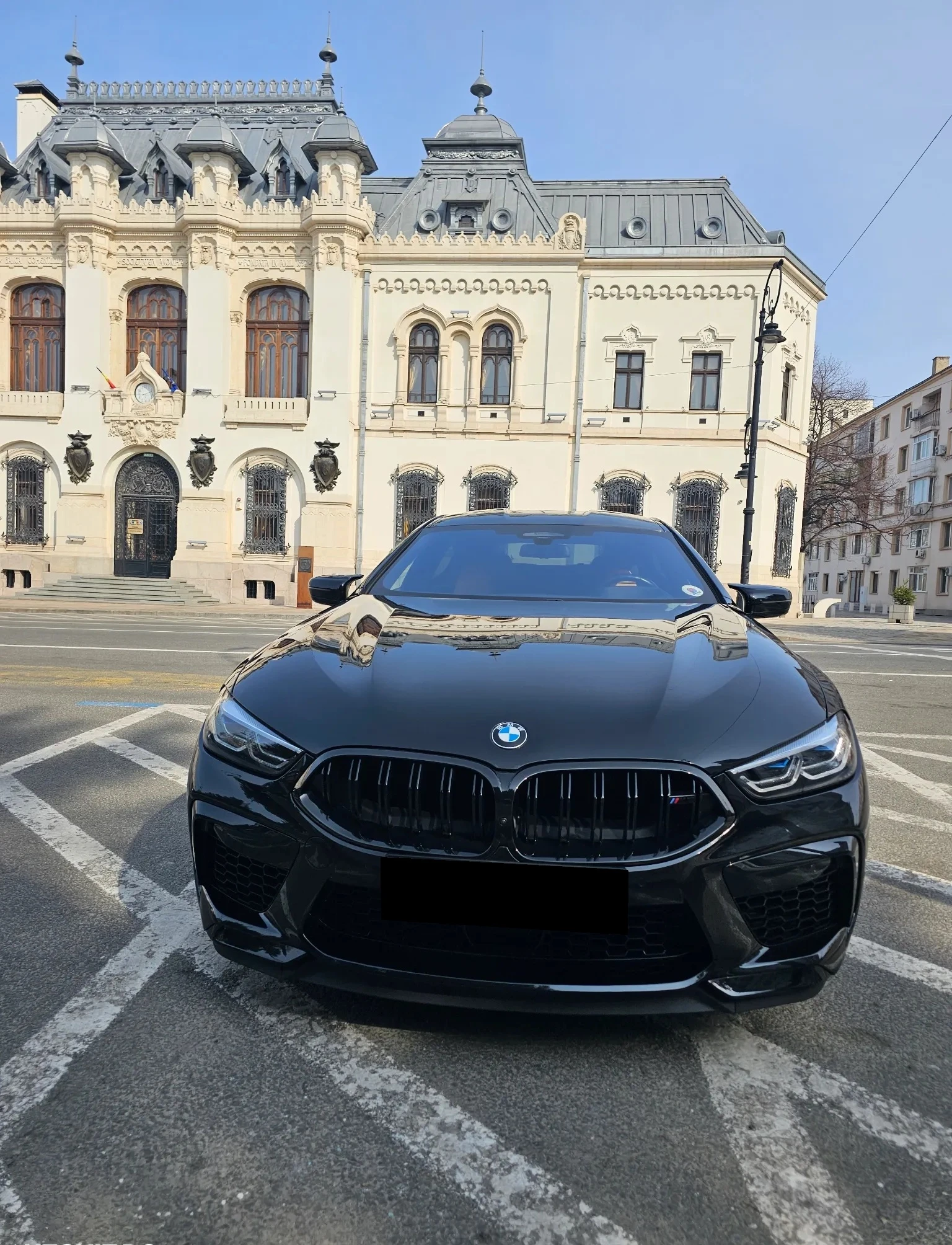 BMW M8 Competition xDrive, снимка 2 - Автомобили и джипове - 54043777