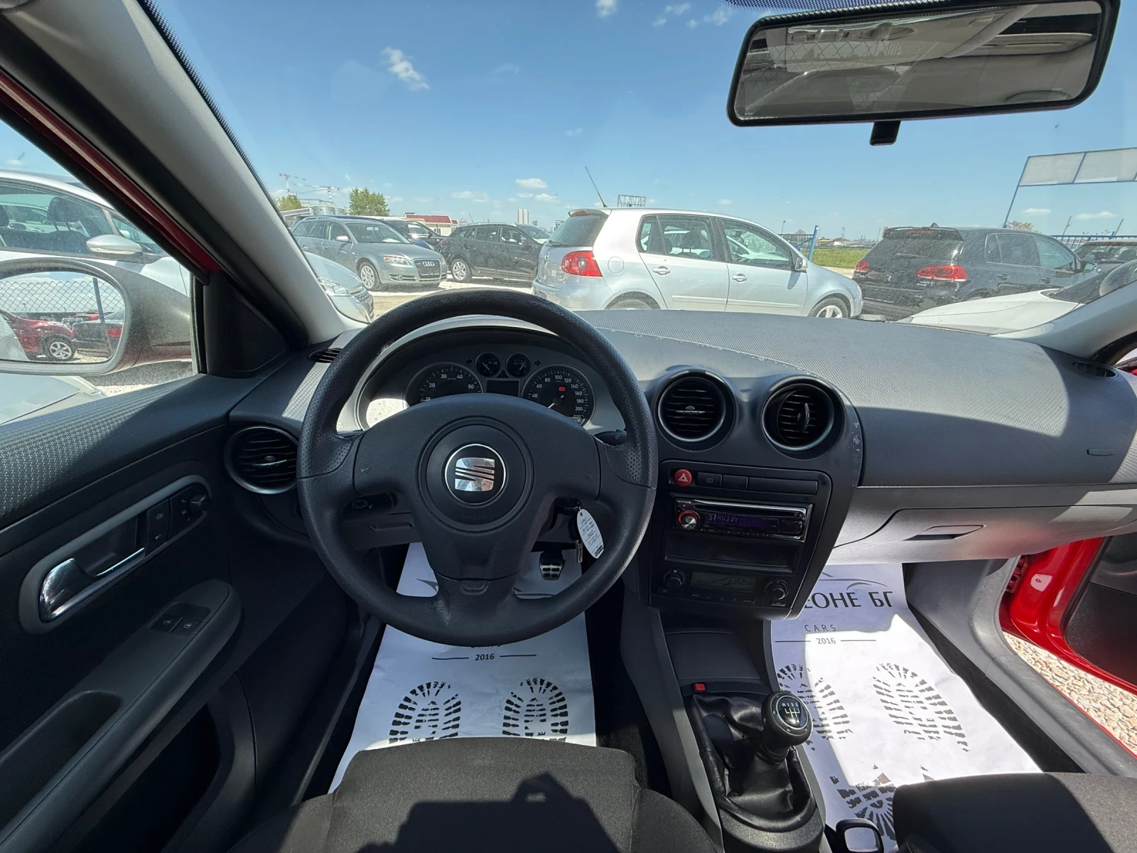 Seat Ibiza 1.4i, снимка 9 - Автомобили и джипове - 54329303