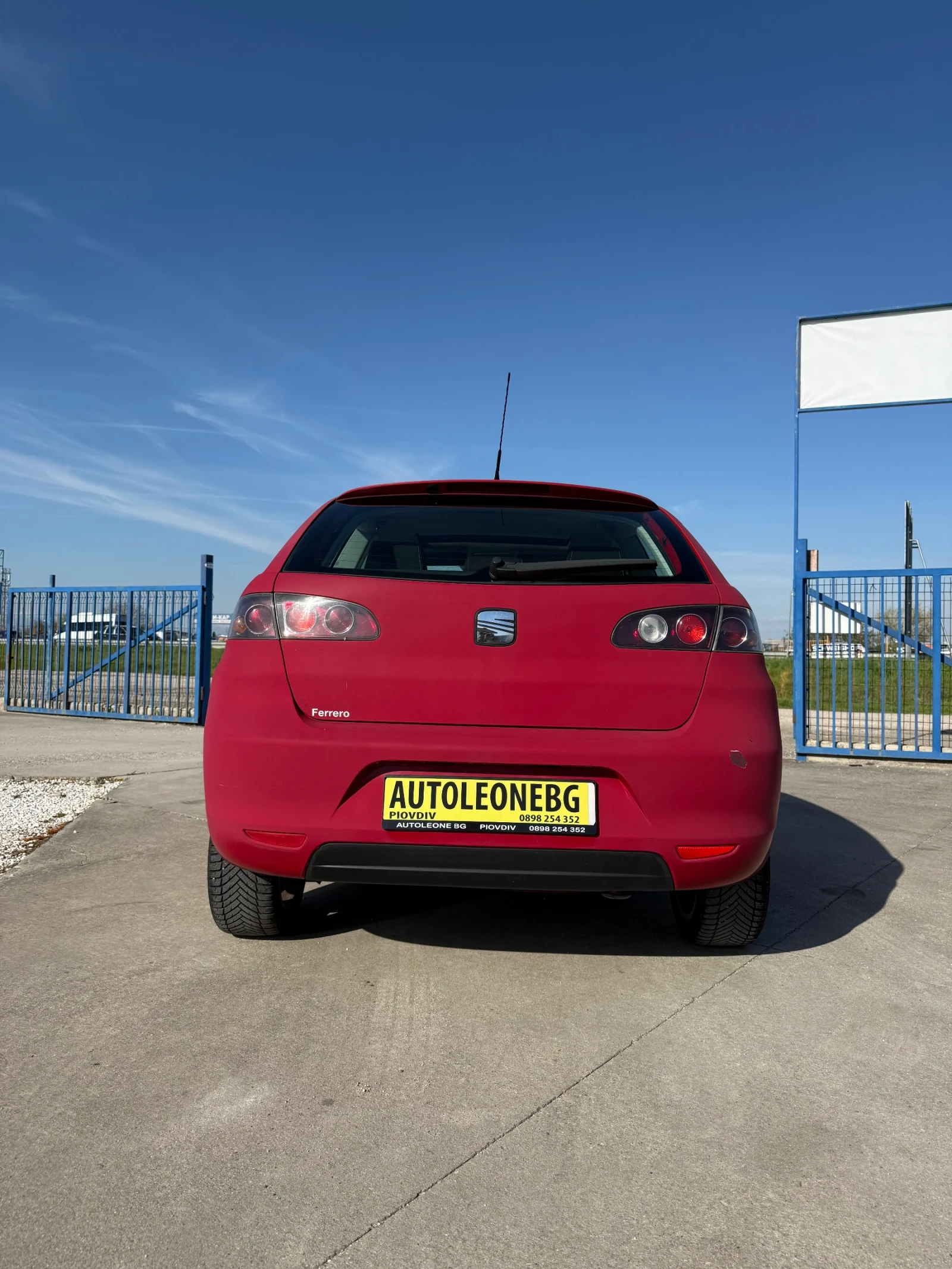 Seat Ibiza 1.4i, снимка 5 - Автомобили и джипове - 54329303