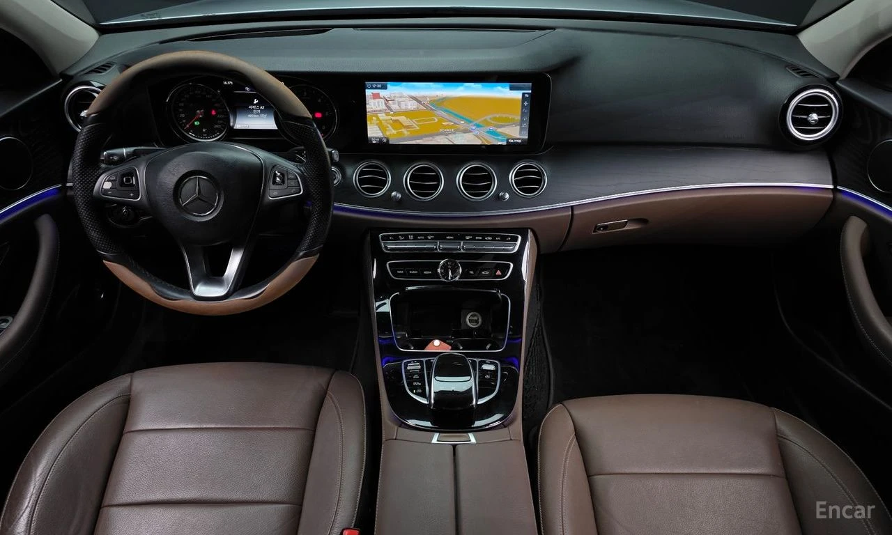 Mercedes-Benz E 220 ПОДГРЕВ* КАМЕРА* PARK ASSIST* HEADUP, снимка 6 - Автомобили и джипове - 54391318