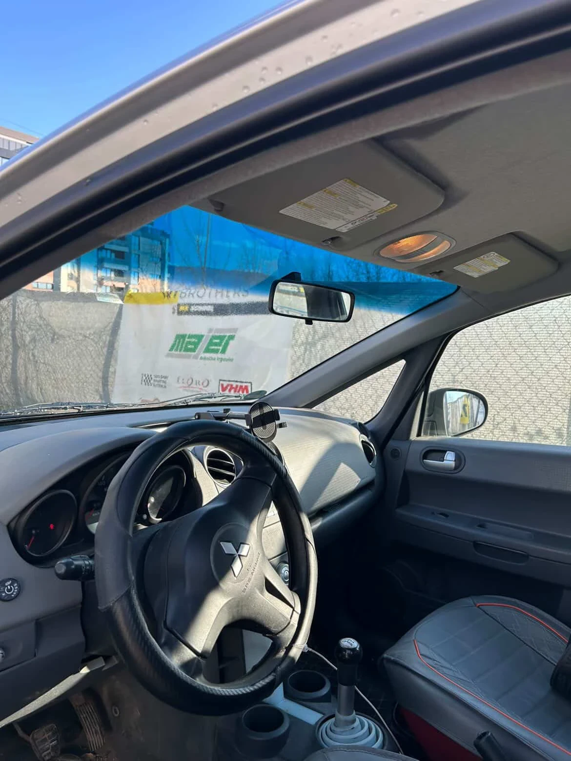 Mitsubishi Colt 1.3 Газ бензин, снимка 6 - Автомобили и джипове - 54512946