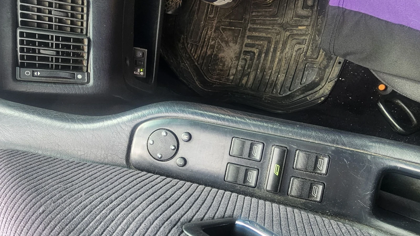 Audi 80 2.0, снимка 8 - Автомобили и джипове - 54660324