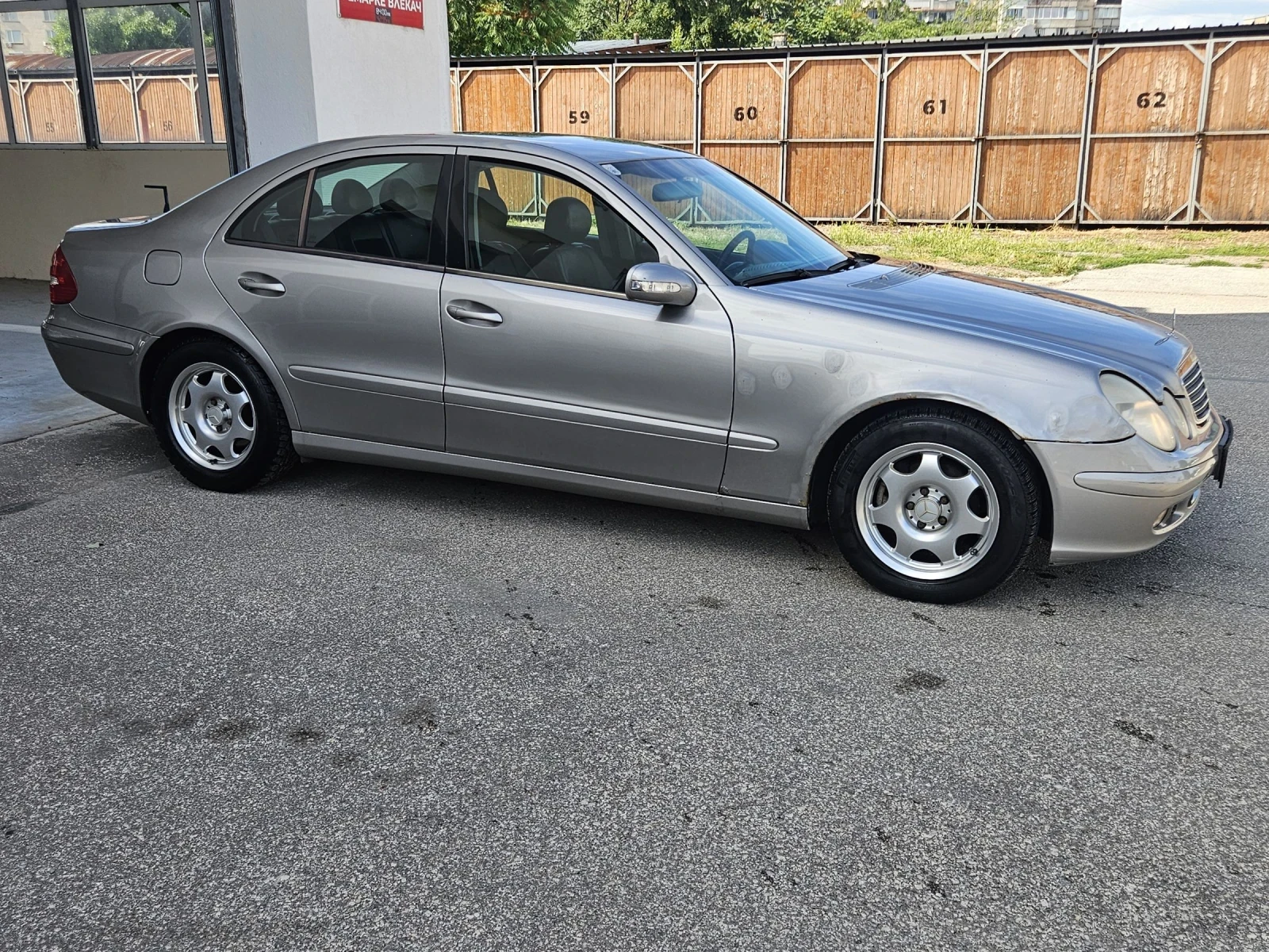 Mercedes-Benz E 220 CDI* 150ps, снимка 2 - Автомобили и джипове - 54884466