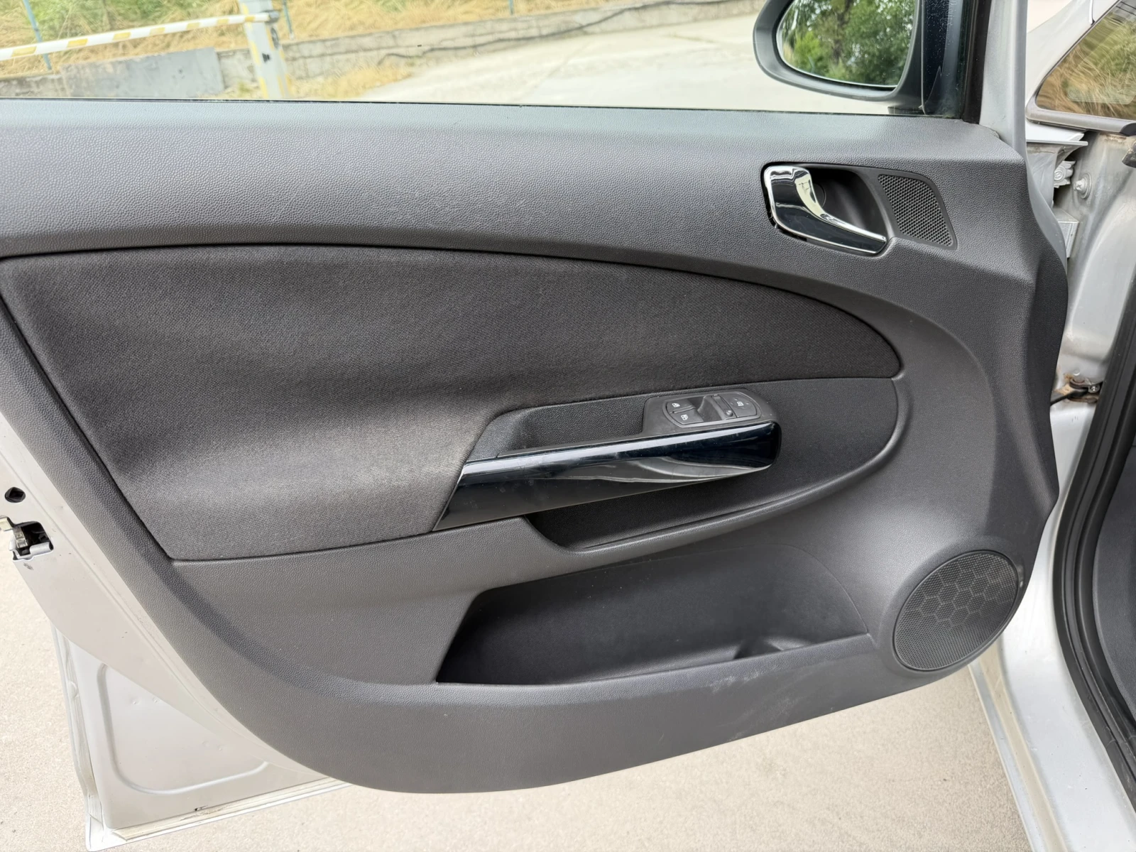 Opel Corsa 1.3CDTI КЛИМА COSMO НОВИ ГУМИ, снимка 12 - Автомобили и джипове - 55156272