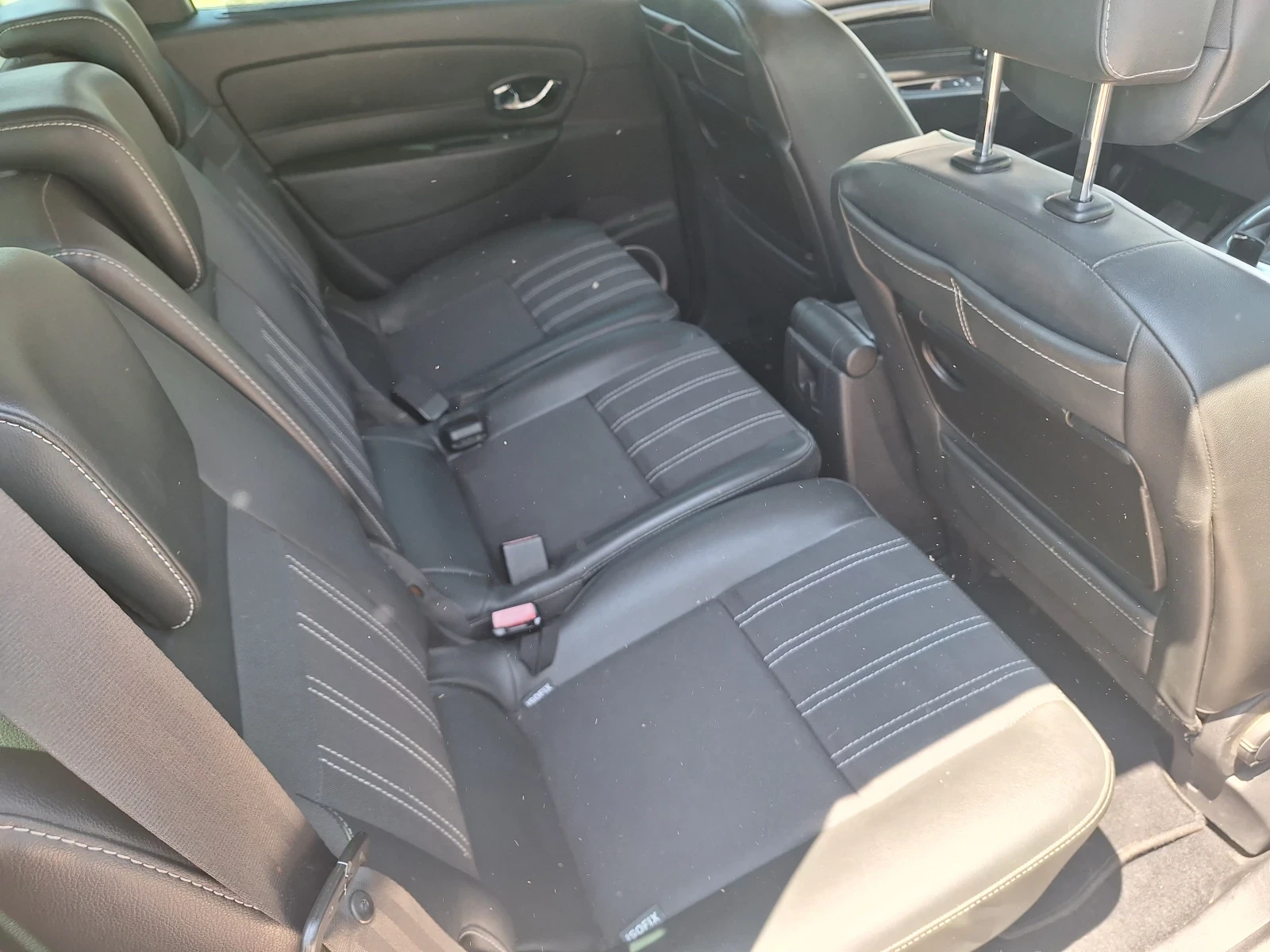 Renault Grand scenic, снимка 7 - Автомобили и джипове - 55600558
