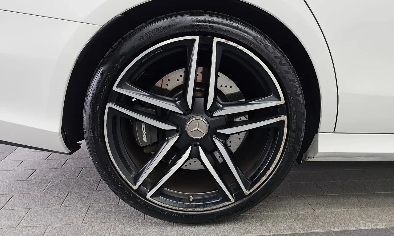 Mercedes-Benz E 63 AMG 4MATIC+ | BURMESTER| HUD| DISTRONIC| ОБДУХ| AMBIEN, снимка 16 - Автомобили и джипове - 55952802