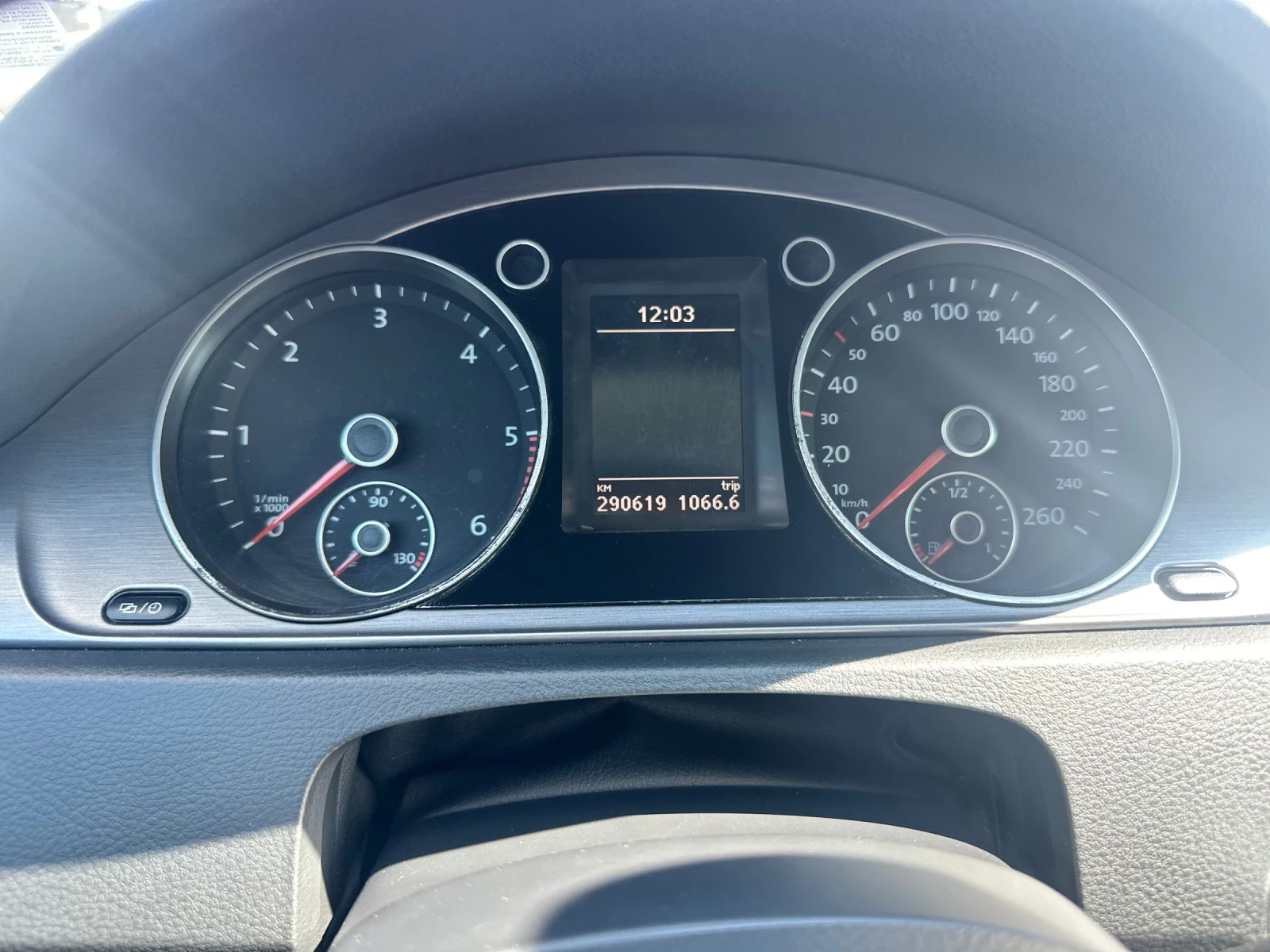 VW Passat 2.0 TDI.R.Line-4x4.170ks, снимка 13 - Автомобили и джипове - 55970950
