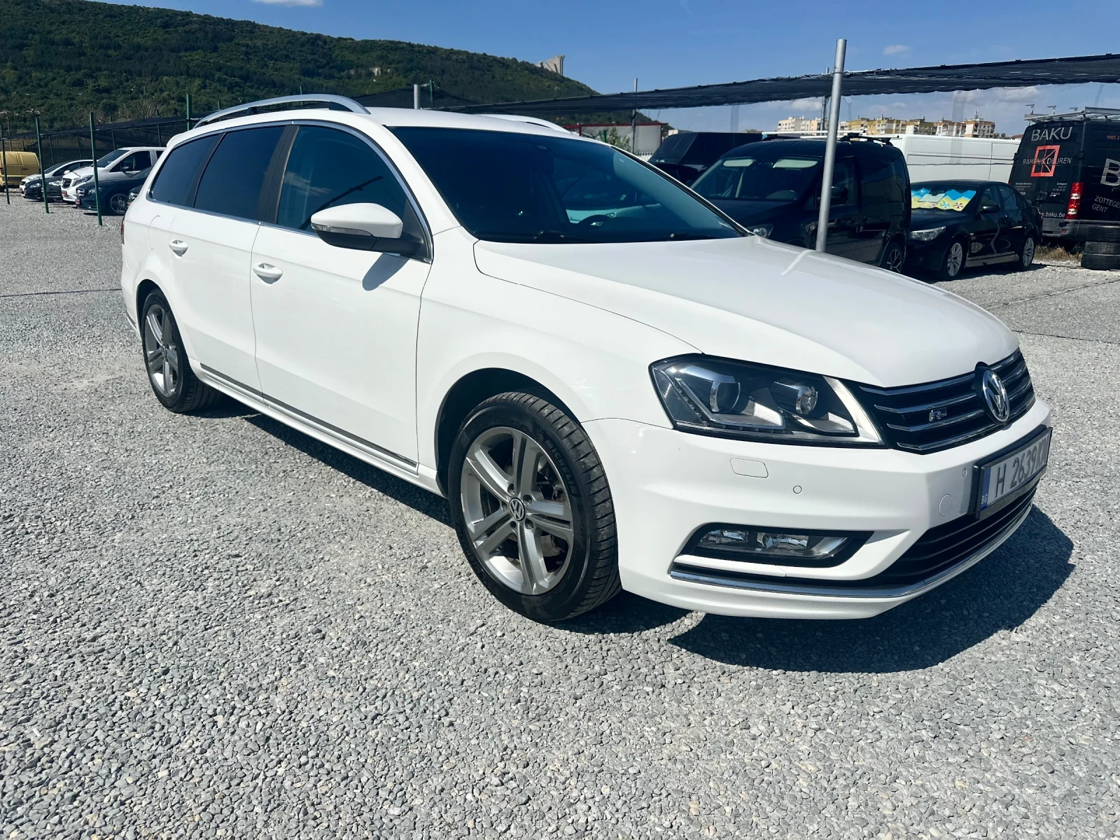 VW Passat 2.0 TDI.R.Line-4x4.170ks, снимка 2 - Автомобили и джипове - 55970950