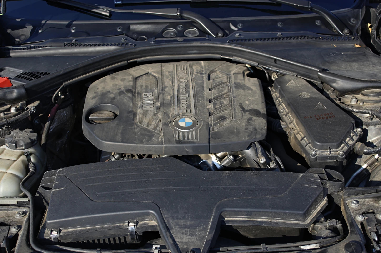BMW 318 318d, снимка 15 - Автомобили и джипове - 56087948