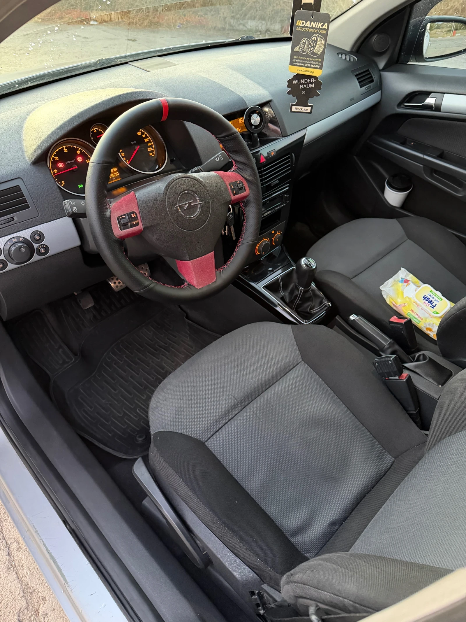 Opel Astra 1, 7cdti, снимка 5 - Автомобили и джипове - 56120568