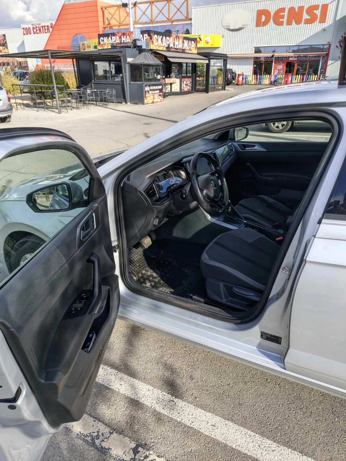 VW Polo 1.0 BlueMotion, снимка 10 - Автомобили и джипове - 56288094