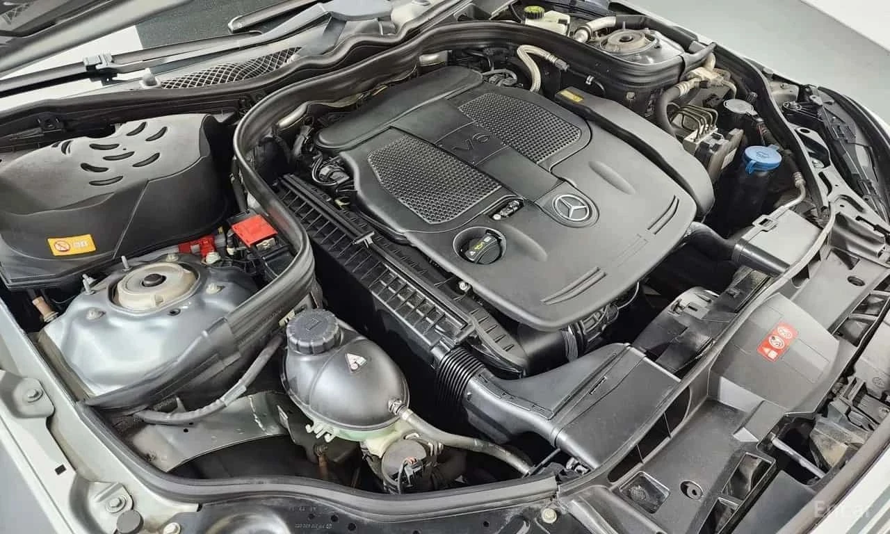 Mercedes-Benz E 300, снимка 6 - Автомобили и джипове - 56685410