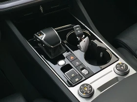 VW Touareg R-Line 3.0 V6 TDI SCR 4MOTION - 106000 лв. / 54196.94 € - 40902344 14