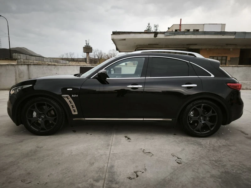 Infiniti QX70, снимка 3 - Автомобили и джипове - 49882786