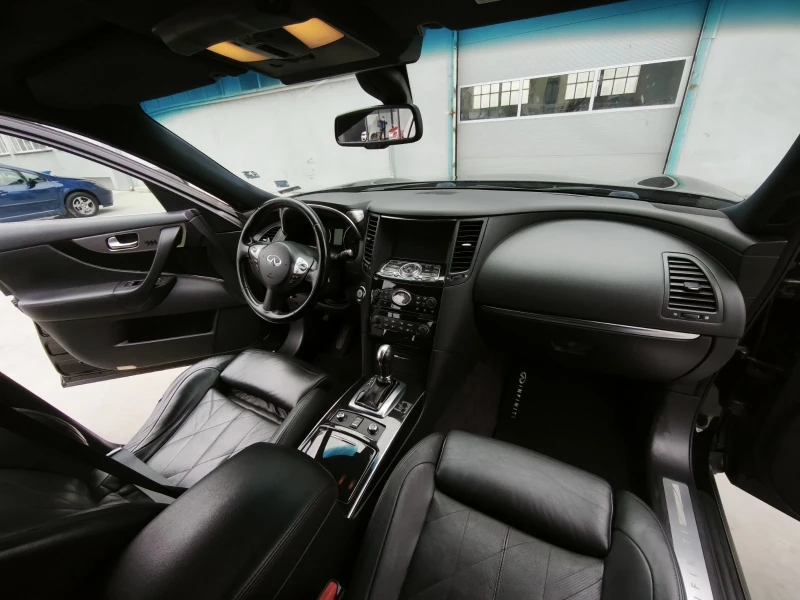 Infiniti QX70, снимка 10 - Автомобили и джипове - 49882786