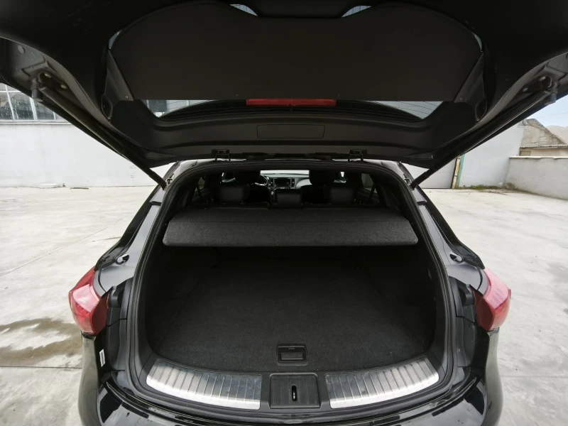 Infiniti QX70, снимка 14 - Автомобили и джипове - 49882786